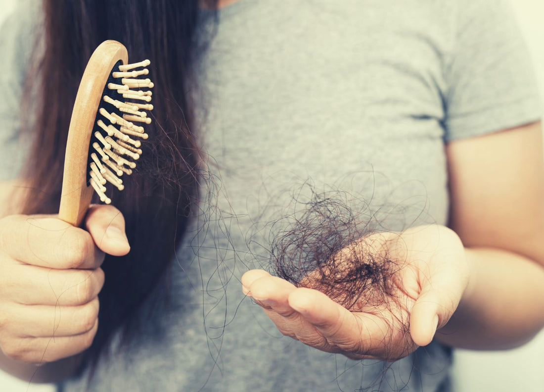 ¿Pérdida de cabello postparto? Aquí te damos soluciones naturales