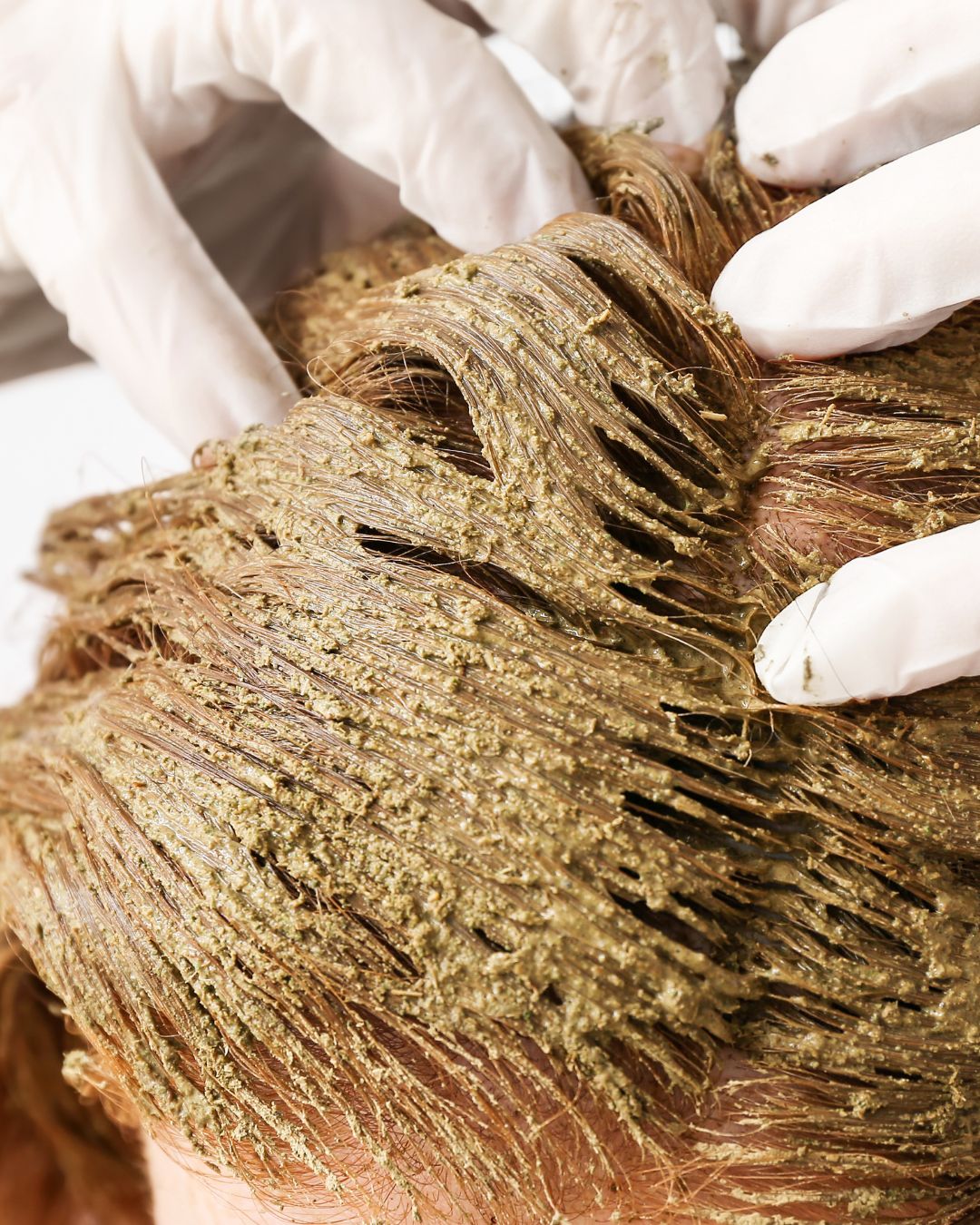 Tintes vegetales que tratan el cabello